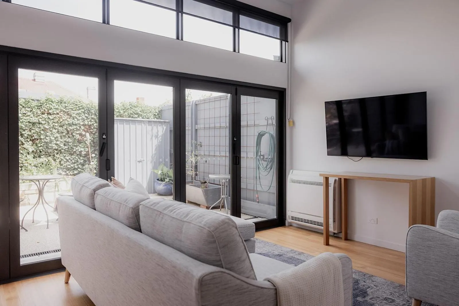Stay Steps From Salamanca In Historical Cottage Hobart Vakantiehuis